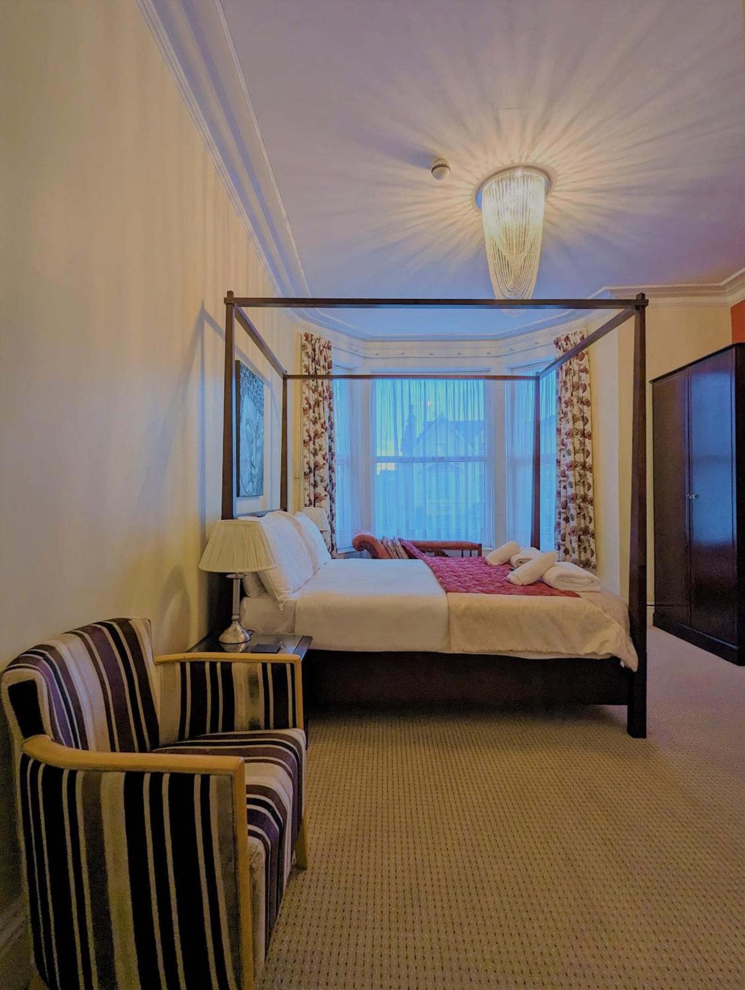 The Senarth Bed and Breakfast Llandudno Exteriör bild